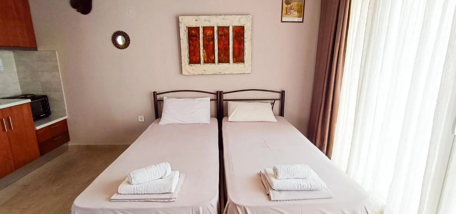 ניקיטי Erosaria Suites