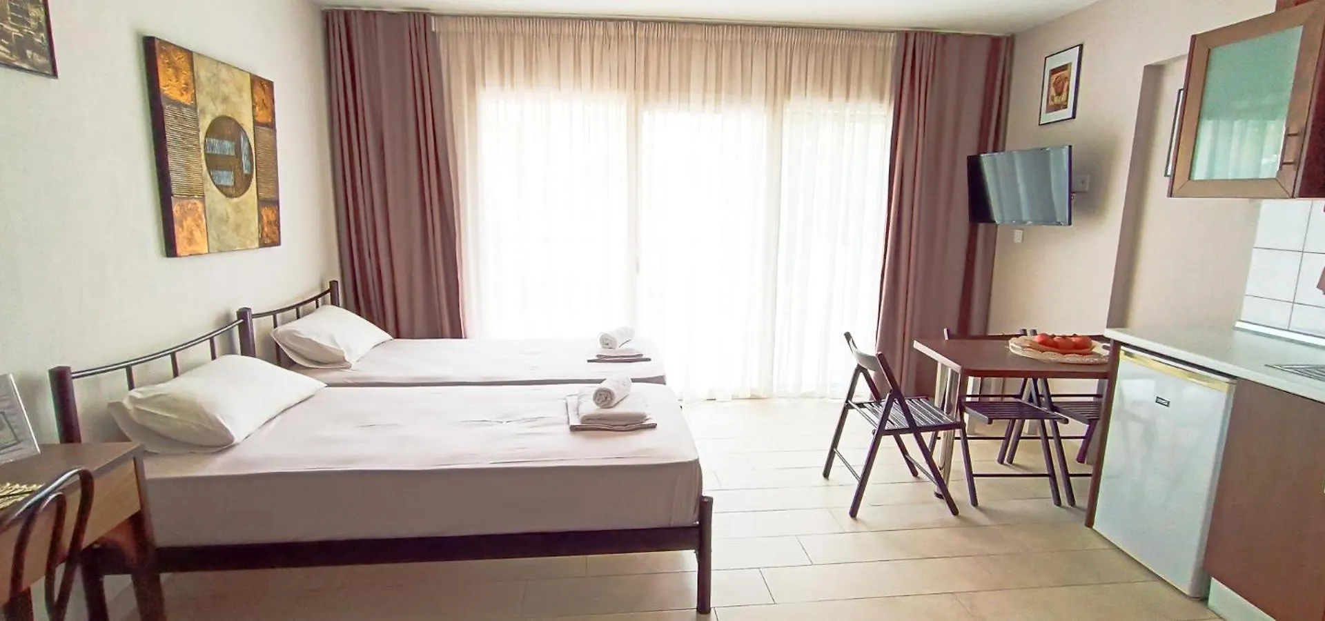 מלון דירות ניקיטי Erosaria Suites