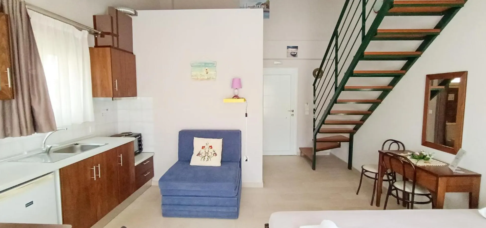 ניקיטי Erosaria Suites 0*,  יוון