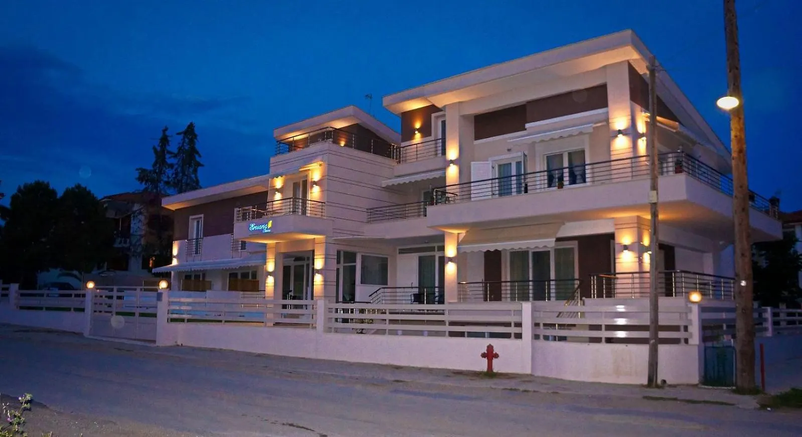 ניקיטי Erosaria Suites