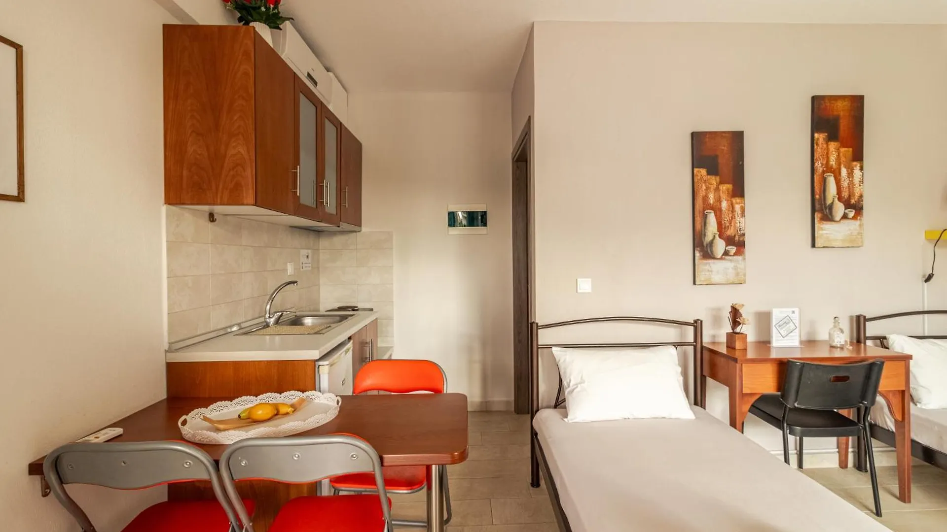 מלון דירות ניקיטי Erosaria Suites