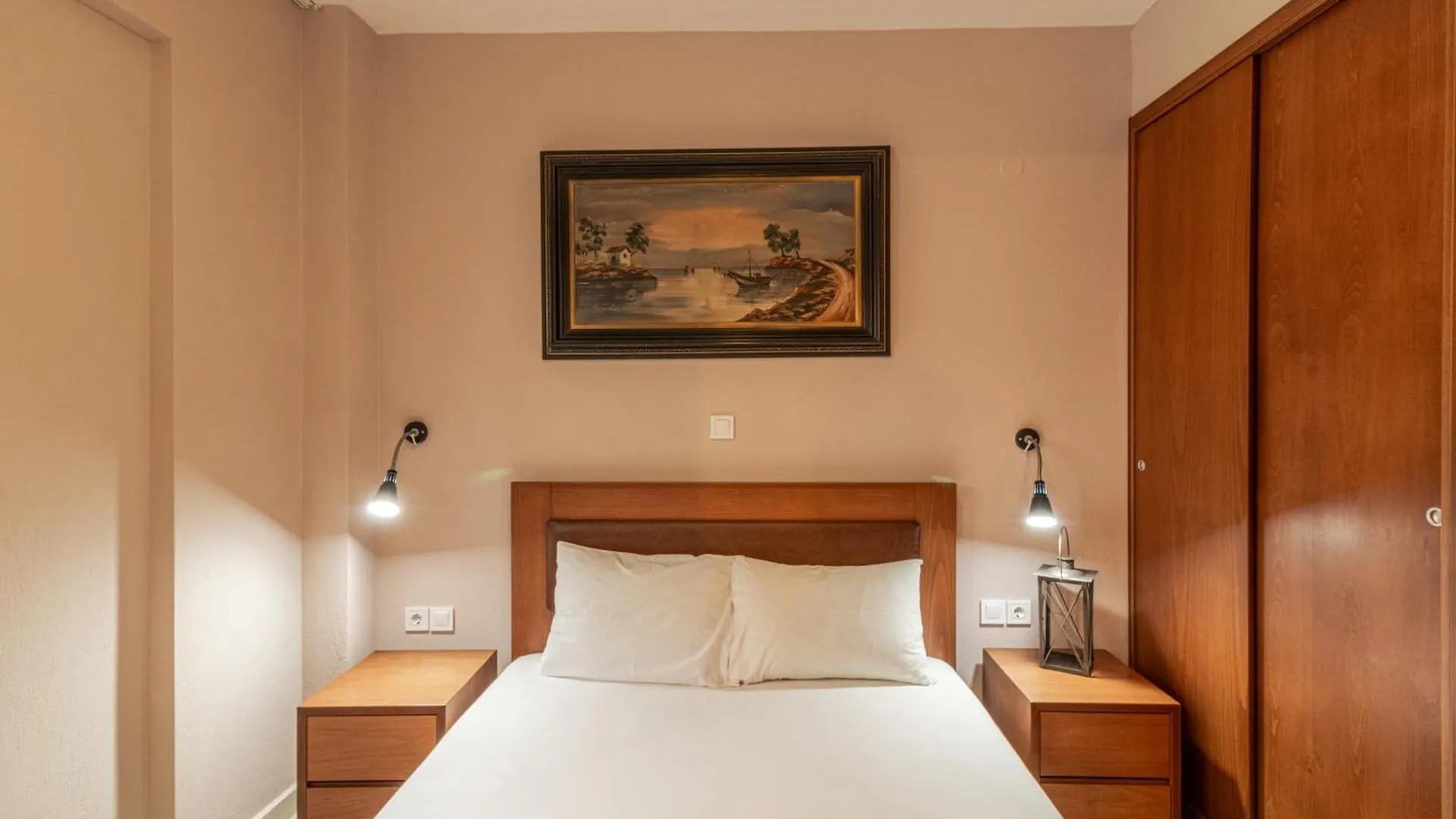 ניקיטי Erosaria Suites 0*,  יוון