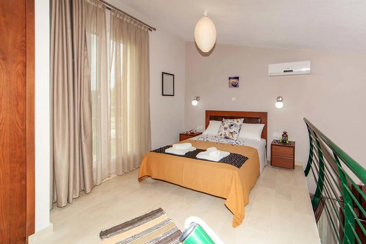 ניקיטי Erosaria Suites מלון דירות