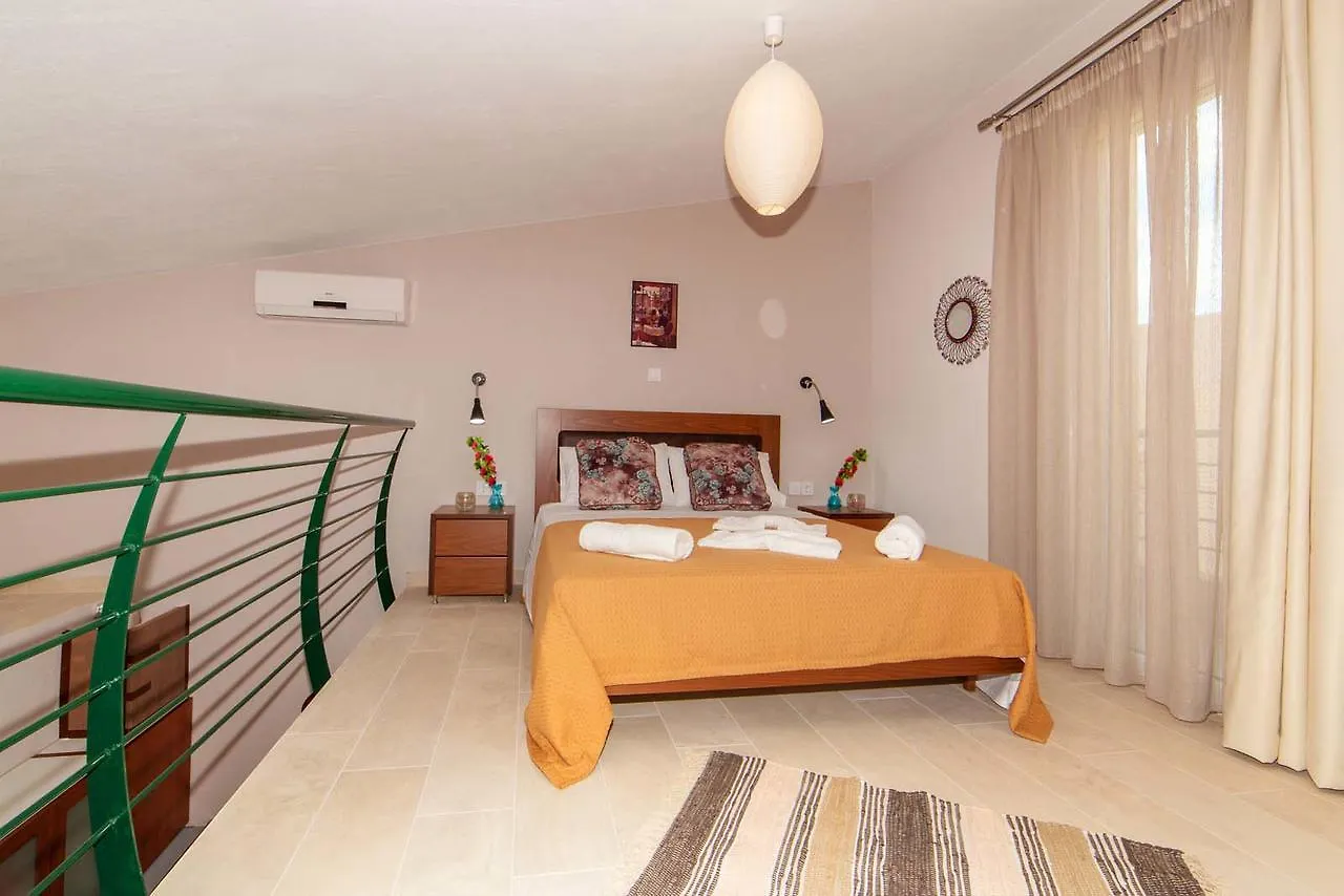 מלון דירות ניקיטי Erosaria Suites יוון